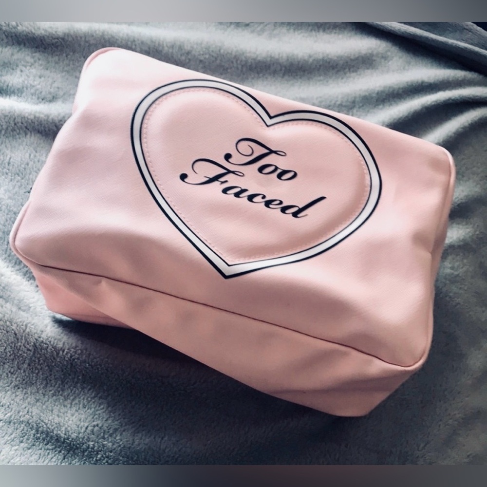 Too Faced Heart Design Pink Cosmetic Case Extra Large! Roomy!! EUC (PM-5) - Picture 2 of 11